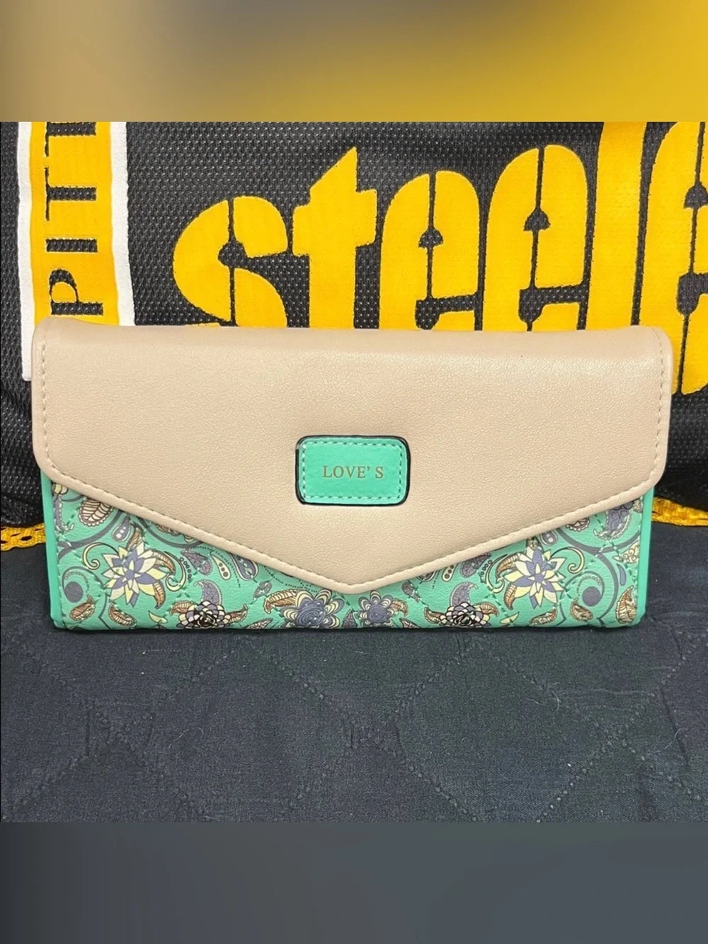 Love's Envelope Clutch Wallet in mint/beige - Picture 1 of 4